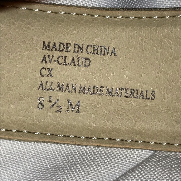 Adrienne Vittadini Claud Sandal Gold Wedge Comfort - Picture 8 of 8